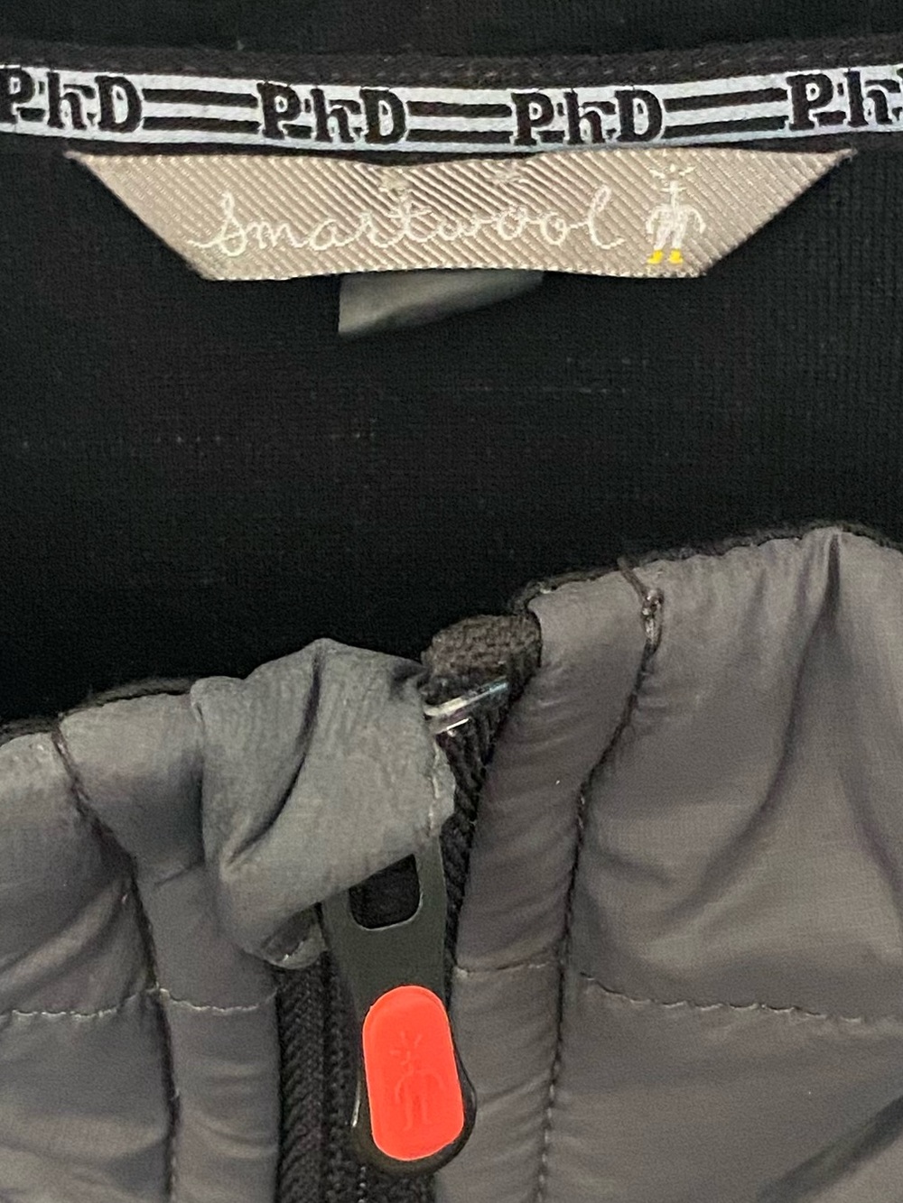 Smartwool Men's Gray and Black Performance Hybrid Jacket with Red Accent - Picture 5 of 6